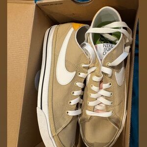 Nike Tan and White Casual Sneakers